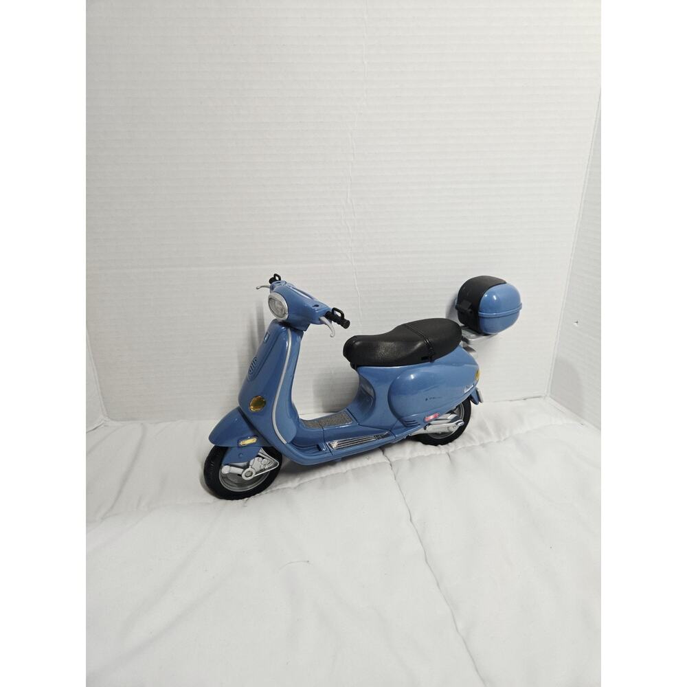 VTG Retired 2002 Barbie My Scene Blue Vespa Scooter Moped Mattel No Kickstand - Picture 2 of 11